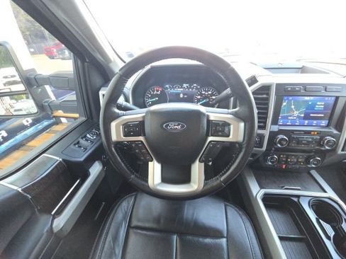 Used 2020 Ford F250 Lariat w/ Lariat Value Package image 28