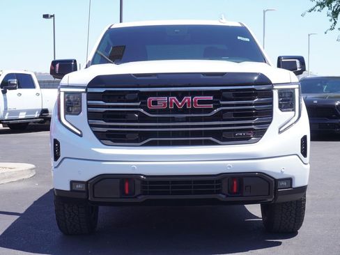 Certified 2025 GMC Sierra 1500 AT4 image 5