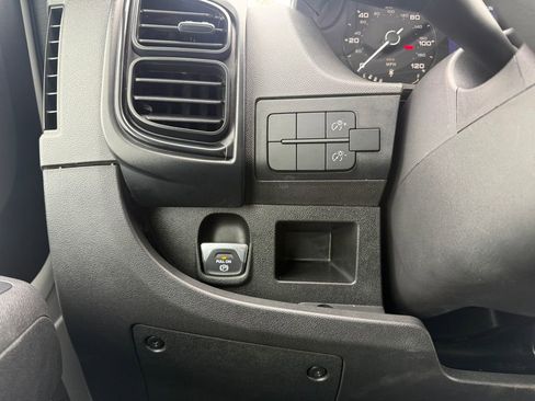 Used 2023 RAM ProMaster 2500 image 22