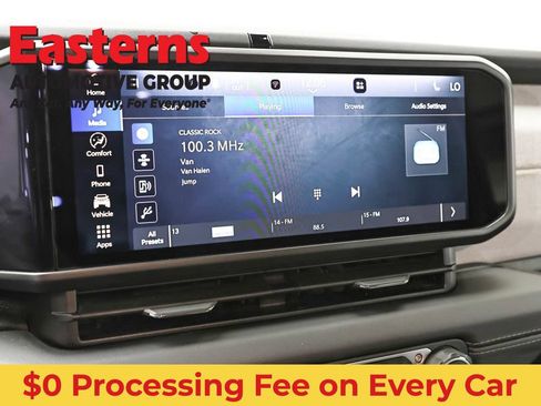 Used 2025 Jeep Wrangler Unlimited Sahara AWD/4WD image 19