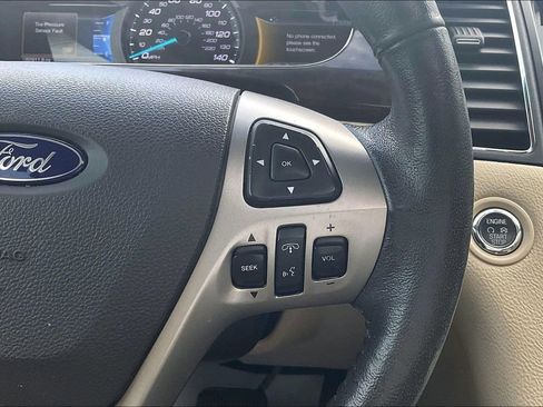 Used 2017 Ford Taurus Limited image 18