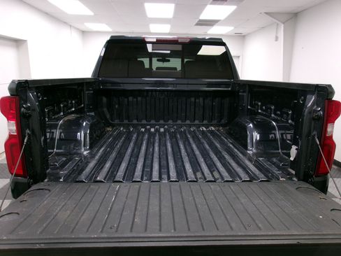 Used 2021 Chevrolet Silverado 1500 LT Trail Boss w/ Convenience Package II AWD/4WD image 11