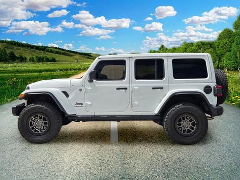 Used 2023 Jeep Wrangler Unlimited Rubicon 392 w/ Xtreme Recon 35" Tire Package AWD/4WD image 3