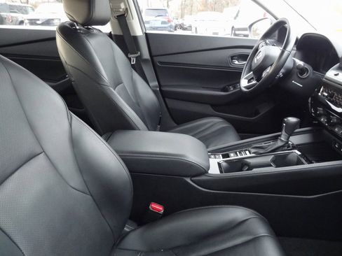 Used 2023 Honda Accord Touring image 11