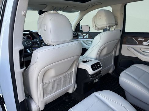 Certified 2026 Mercedes-Benz GLS 450 4MATIC image 21