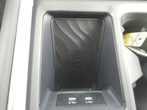 Used 2025 Nissan Armada SL w/ Captain's Chari Seat Package AWD/4WD image 32