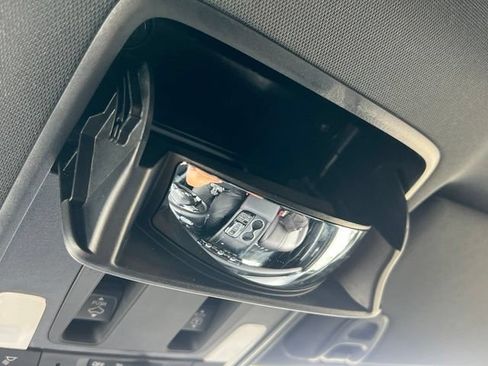 Used 2025 Honda Pilot Black Edition image 40