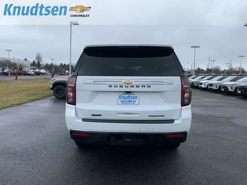 Used 2024 Chevrolet Suburban Premier image 6