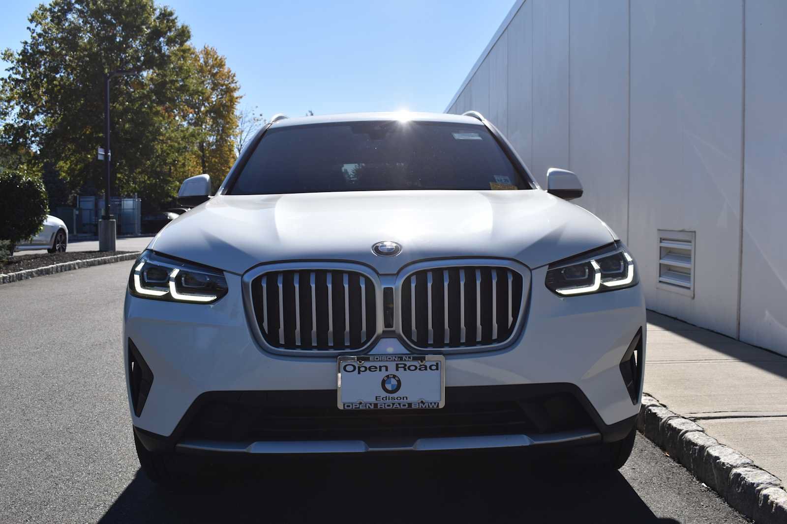Used 2024 BMW X3 xDrive30i w/ Premium Package AWD/4WD image 2