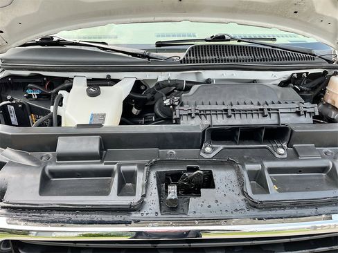 Used 2023 GMC Savana 3500 Extended w/ Driver Convenience Package image 26