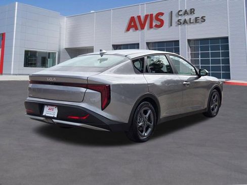 Used 2025 Kia K4 LXS image 7