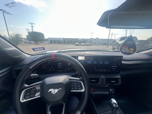 Used 2025 Ford Mustang Coupe RWD image 12