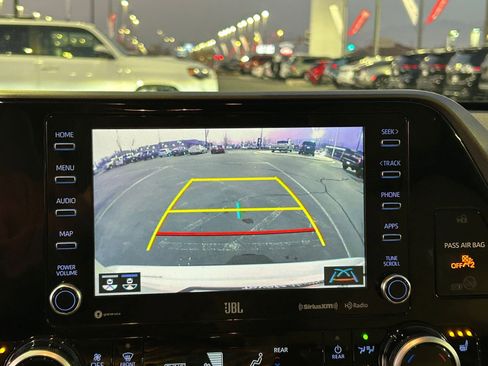 Certified 2021 Toyota Highlander Limited image 21