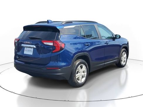 Certified 2022 GMC Terrain SLE w/ Driver Convenience Package FWD image 4