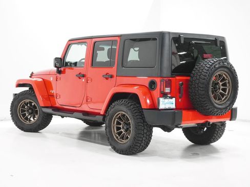 Used 2017 Jeep Wrangler Unlimited Sahara w/ Dual Top Group image 5