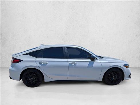 Used 2023 Honda Civic Sport image 4