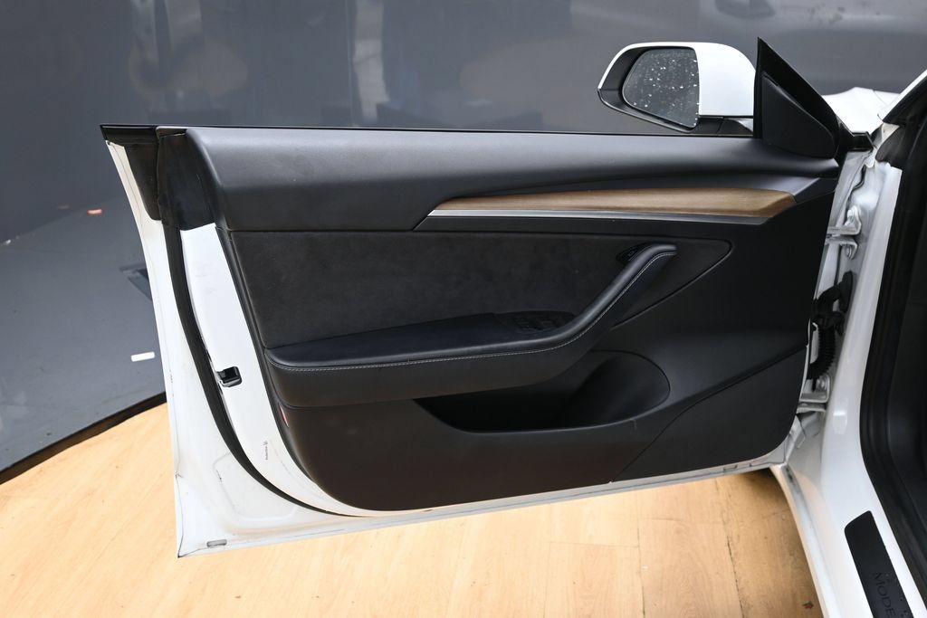 Used 2021 Tesla Model 3 Standard Range Plus RWD image 33