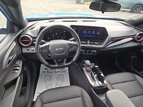 Used 2024 Chevrolet Trax RS w/ Sunroof Package image 23