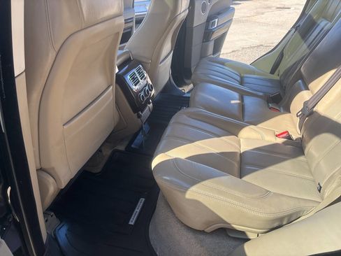 Used 2017 Land Rover Range Rover HSE image 64