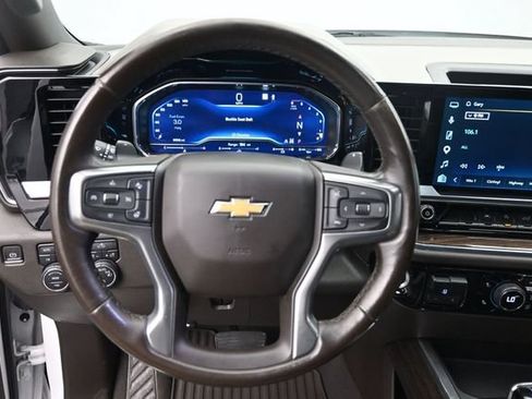 Used 2023 Chevrolet Silverado 1500 LT w/ Z71 Off-Road Package AWD/4WD image 15