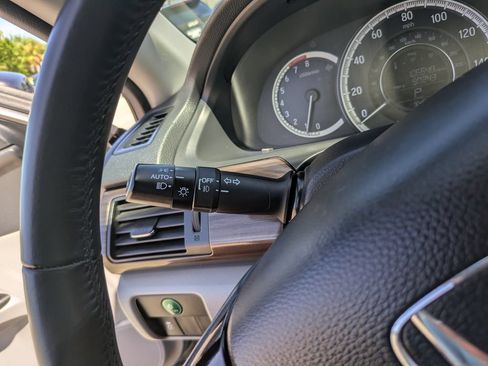 Used 2016 Honda Accord EX-L image 34
