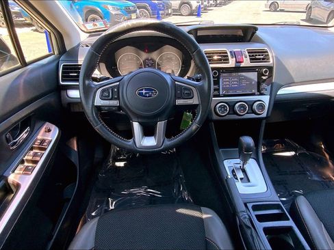 Used 2016 Subaru Crosstrek 2.0i Premium w/ Moonroof Package AWD/4WD image 5