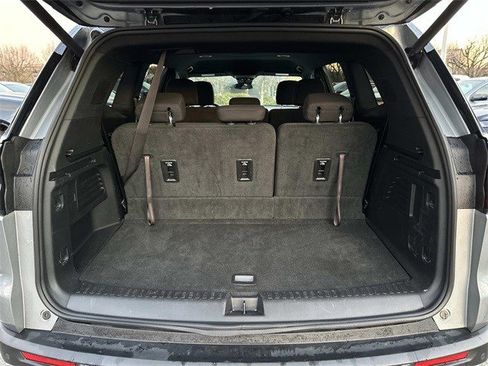 Used 2025 GMC Acadia Elevation image 15