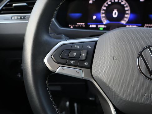Certified 2023 Volkswagen Tiguan SE FWD image 16