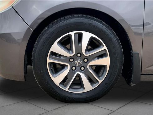 Used 2014 Honda Odyssey Touring Elite image 10