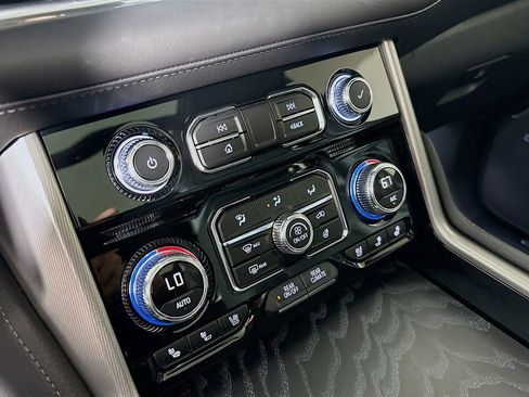 Certified 2023 GMC Yukon XL Denali w/ Denali Reserve Package AWD/4WD image 20