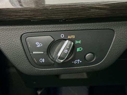 Used 2018 Audi Q5 2.0T Premium image 17