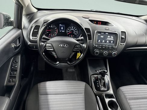 Used 2017 Kia Forte S FWD image 10