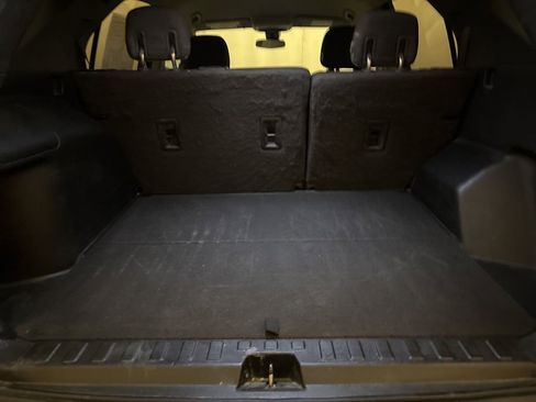 Used 2020 Chevrolet Equinox LS w/ LPO, Floor Liner Package image 10