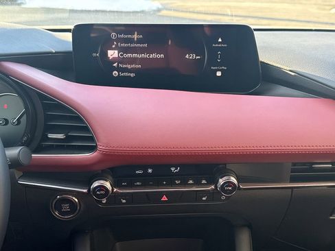 New 2026 MAZDA MAZDA3 Hatchback w/Premium Plus Pkg image 18