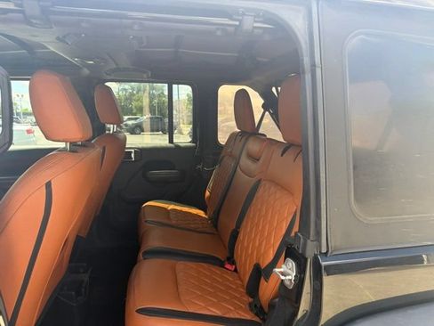 Used 2018 Jeep Wrangler Unlimited Sport S AWD/4WD image 2