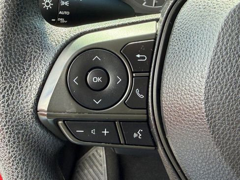 Used 2020 Toyota Corolla LE FWD image 30