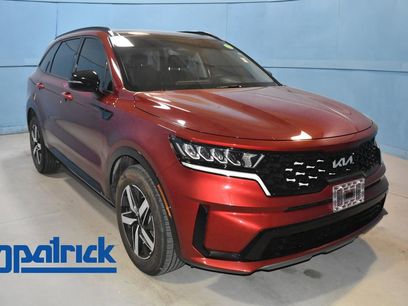 Used 2023 Kia Sorento S w/ Panoramic Sunroof Package