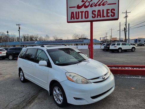 Used 2006 Toyota Sienna XLE image 1