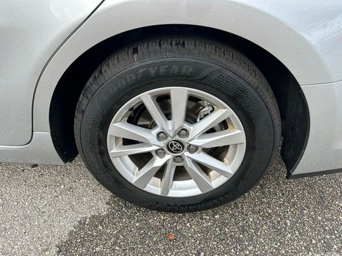 Certified 2025 Toyota Camry LE image 9