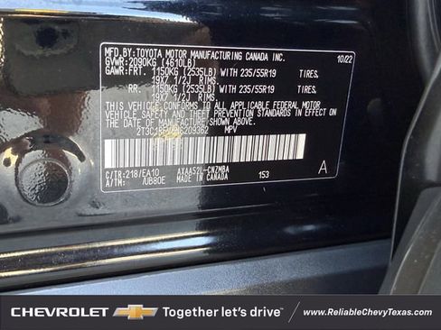 Used 2022 Toyota RAV4 XLE Premium image 10