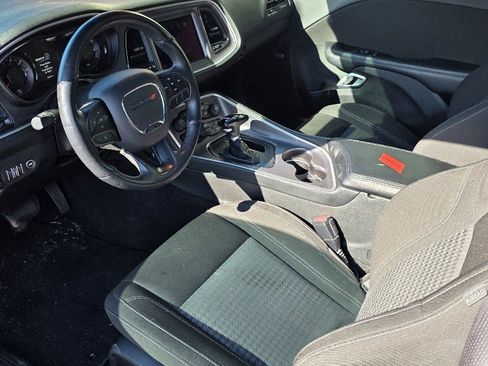 Used 2022 Dodge Challenger SXT w/ Driver Convenience Group image 9