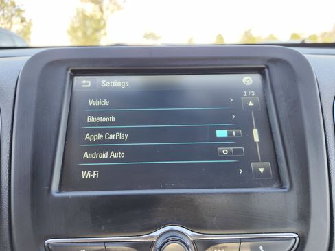 Used 2018 Chevrolet Equinox LS FWD image 4