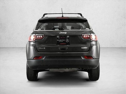 Used 2019 Jeep Compass Latitude AWD/4WD image 7