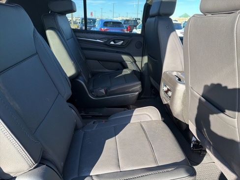 Used 2023 GMC Yukon Denali image 14
