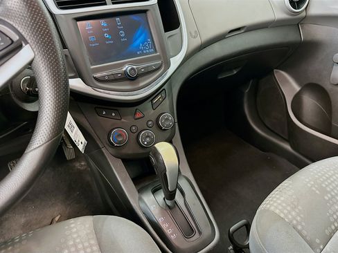 Used 2017 Chevrolet Sonic LT FWD image 25