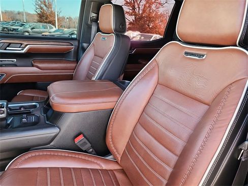 Used 2023 GMC Sierra 1500 Denali Ultimate image 17