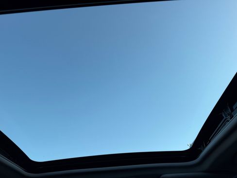 Used 2015 Subaru Forester 2.5i Premium AWD/4WD image 32