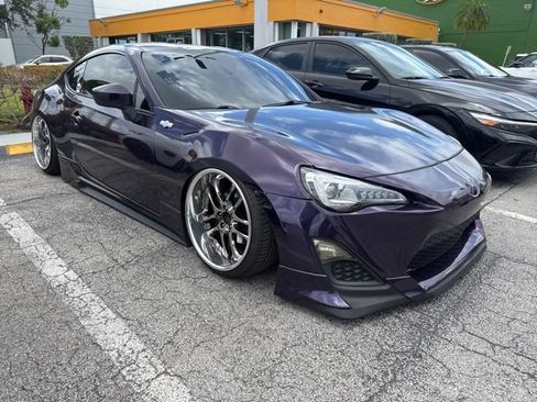 Used 2014 Scion FR-S RWD image 1