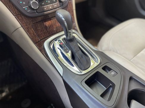 Used 2013 Buick Regal Premium FWD image 20