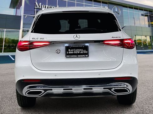 Certified 2024 Mercedes-Benz GLC 300 4MATIC image 4